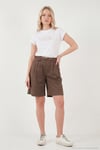 Pamuklu Loose Fit Pileli Kemerli Bermuda Kadın Şort 668YP5439 KAHVE