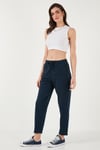 Pamuklu Normal Bel Regular Fit Düz Paça Kadın Pantolon 668YP42282S4 LACİVERT