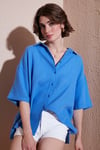 Pamuklu Oversize Yırtmaçlı Kısa Kollu Kadın Gömlek CF25S166965 SAKS