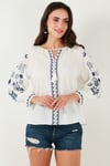 Pamuklu Regular Fit Balon Kol Nakış İşlemeli Kadın Bluz 6110936 Ekru-İndigo