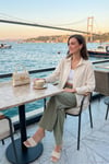 Pamuklu Regular Fit Cepli Kadın Gömlek CF25S16992 EKRU