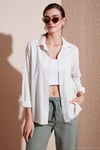Pamuklu Regular Fit Cepli Kadın Gömlek CF25S16992 EKRU