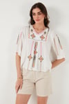 Pamuklu Regular Fit Nakış İşlemeli Kadın Bluz 611BZ0247 EKRU-FUŞYA