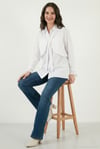 Pamuklu Relaxed Fit Bağlama Detaylı Kadın Gömlek 6925408 BEYAZ