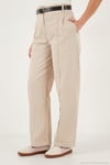 Pamuklu Relaxed Fit Geniş Paça Dikiş Detaylı Kemerli Kadın Pantolon 68351208 TAŞ