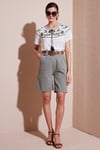 Pamuklu Relaxed Fit Yüksel Bel Kemerli Gabardin Short Kadın Şort 668YP4710 AÇIK HAKİ