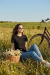 Pamuklu Slim Fit Bisiklet Yaka Minimal İşleme Detaylı Kadın T Shirt 5866398 SİYAH