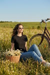 Pamuklu Slim Fit Bisiklet Yaka Minimal İşleme Detaylı Kadın T Shirt 5866398 SİYAH