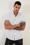 Pamuklu Slim Fit Düğmeli Yaka Kısa Kollu Erkek Gömlek CF21S112546 BEYAZ