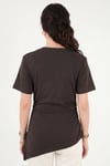 Pamuklu Yanı Büzgülü Asimetrik Kesim Bisiklet Yaka Kadın T Shirt 5867017 KAHVE