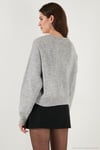 Premium Boncuk ve Fiyonk Detaylı Regular Fit V Yaka Triko Kadın Hırka 680HI00180 GRİ