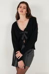 Premium Boncuk ve Fiyonk Detaylı Regular Fit V Yaka Triko Kadın Hırka 680HI00180 SİYAH