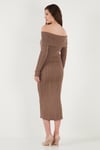 Premium Fitilli Carmen Yaka Slim Fit Midi Boy Triko Kadın Elbise 680EL00033 VİZON