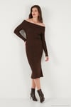 Premium Fitilli Carmen Yaka Slim Fit Midi Boy Triko Kadın Elbise 680EL00033 KAHVE