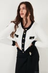 Premium Fitted Fit Bisiklet Yaka Düğmeli Tüylü Triko Kadın Hırka 680HI00549 EKRU-SİYAH