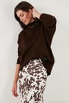 Premium Oversize Fit Balıkçı Yaka Yumuşak Dokulu Triko Kadın Kazak 680KZ00469 KAHVE