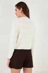 Premium Regular Fit Bisiklet Yaka Düğmeli Dokulu Triko Kadın Hırka 680HI00337 EKRU