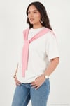 Rahat Kalıp Bisiklet Yaka Omuz Şal Detaylı Kadın T Shirt 5867044 EKRU-PEMBE