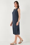 Regular Fit Bisiklet Yaka Yırtmaç Detaylı Basic Midi Kadın Elbise 5866160 FÜME