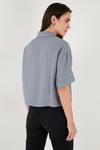 Regular Fit Cep Detaylı Kısa Kollu Kadın Gömlek 6778568 GRİ