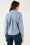 Regular Fit Çizgili Göğüs Cepli Dokulu Kadın Gömlek 6772870 İNDİGO