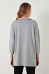 Regular Fit Fermuarlı Yaka Önü Kısa Arkası Uzun Kadın Sweat 5865876 GRİ
