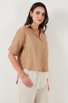 Regular Fit Göğüs Cepli Kısa Kollu Kadın Gömlek 6779324 BİSKÜVİ