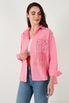 Regular Fit Güpürlü Cep Detaylı Uzun Kollu Kadın Gömlek 6773215 Şeker Pembe