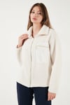 Regular Fit Klasik Yaka Göğüs Cep Detaylı Peluş Hırka Kadın Polar 5866437 EKRU