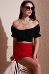 Regular Fit Madonna Yaka Bağlama Detaylı Crop Kadın Bluz 6527017 SİYAH