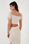 Slim Fit Büzgü Detaylı Kalp Yaka Crop Kadın Bluz 5865601 TAŞ
