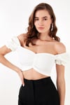 Slim Fit Büzgü Detaylı Kalp Yaka Crop Kadın Bluz 5865601 EKRU