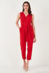 Slim Fit Düz Paça Kruvaze Yaka Kemerli Kadın Tulum 6783626 KIRMIZI