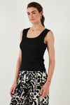 Slim Fit Kalın Askılı Dantelli Kare Yaka Bürümcük Kadın Atlet 5864979 SİYAH