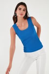 Slim Fit Kalın Askılı Dantelli Kare Yaka Bürümcük Kadın Atlet 5864979 SAKS