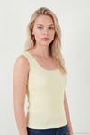 Slim Fit Kalın Askılı Dantelli Kare Yaka Bürümcük Kadın Atlet 5864979 SARI