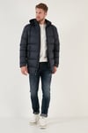 Slim Fit Suya ve Rüzgara Dayanıklı Çıkarılabilir Kapüşonlu Şişme Erkek Mont 649009 LACİVERT