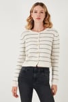 Standart Fit Çizgili Yumuşak Dokulu Crop Triko Kadın Hırka 4615551 TAŞ