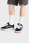 Vans Hylane Kalın Tabanlı Süet Sneaker Unisex Ayakkabı VN000D819X11 SİYAH-BEYAZ