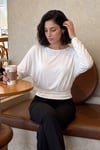 Vücuda Oturan Kayık Yaka Uzun Kollu Yumuşak Örme Kadın Bluz 5866853 EKRU