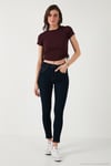 Yanlardan Büzgülü Kısa Kollu Crop Kadın Bluz 5864010 VİŞNE