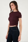 Yanlardan Büzgülü Kısa Kollu Crop Kadın Bluz 5864010 VİŞNE