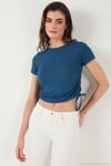 Yanlardan Büzgülü Kısa Kollu Crop Kadın Bluz 5864010 İNDİGO