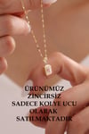 14 Ayar Altın Şık Baget Tek Taş Kolye Ucu
