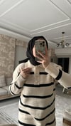 Düğmeli Çizgili Triko Takım