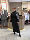 Dik yaka kuşaklı krep kumaş elbise siyah