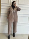 V DETAY İKİLİ PANTALONLU TAKIM VİZON