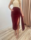 DRAPELİ YIRTMAÇLI KUŞAKLI ETEK BORDO