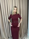PREMİUM KEMERLİ MİDİ BOY ELBİSE - BORDO