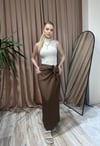 YANDAN BAĞLAMALI YIRTMAÇLI KETEN ETEK - KAHVRENGİ